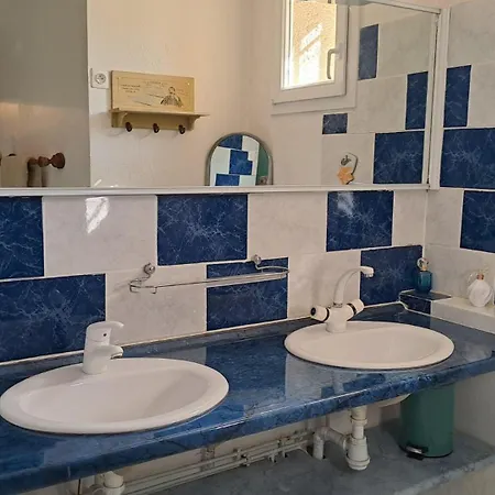 بيت للعطل Au Pre